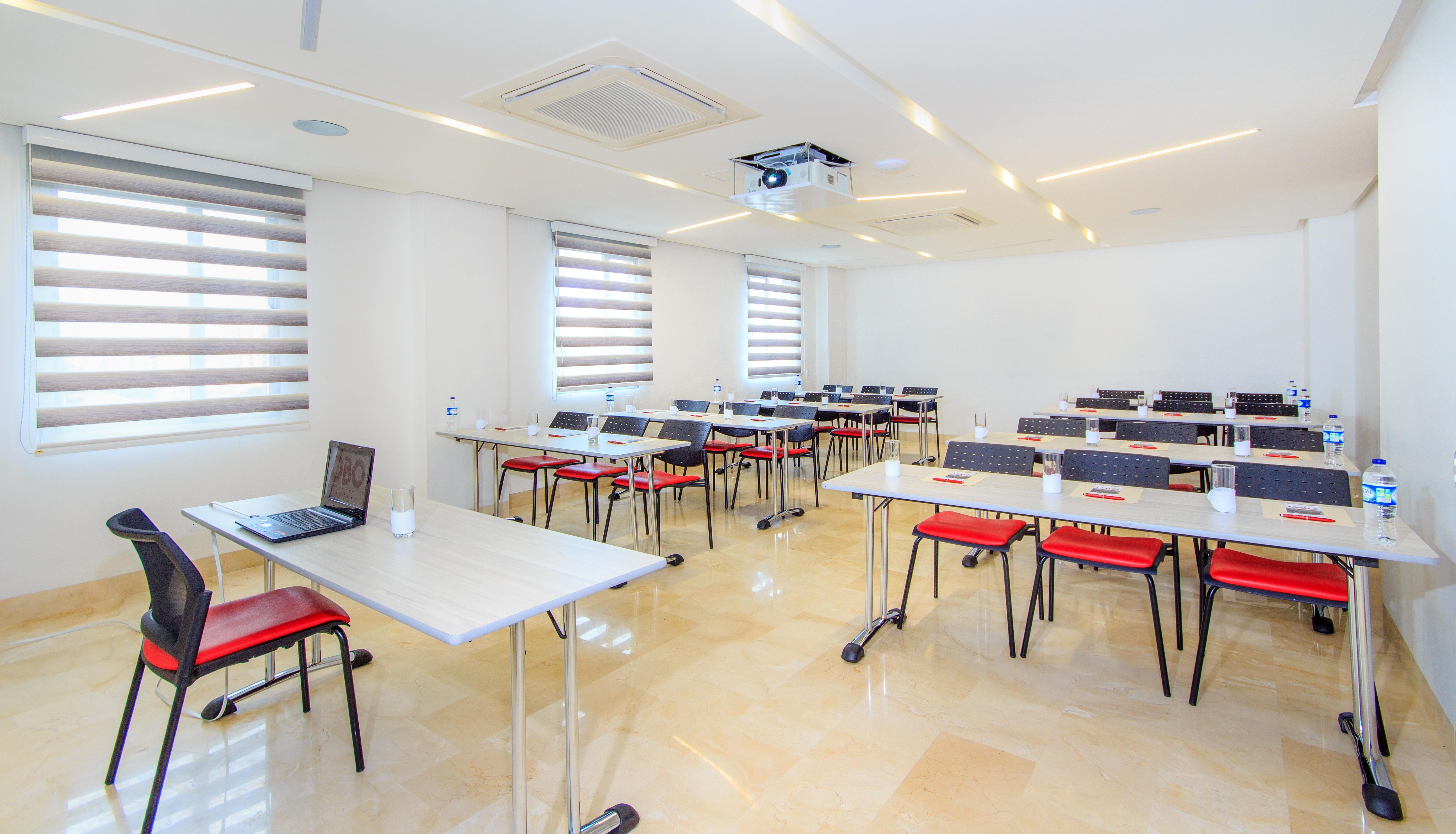 מדיין Obo Hotel מראה חיצוני תמונה